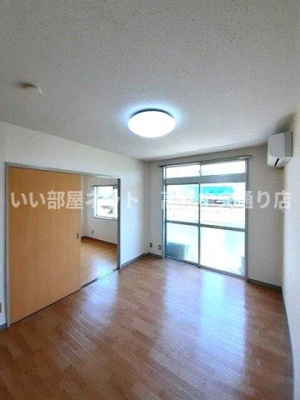 【居間・リビング】 | エルディム川西