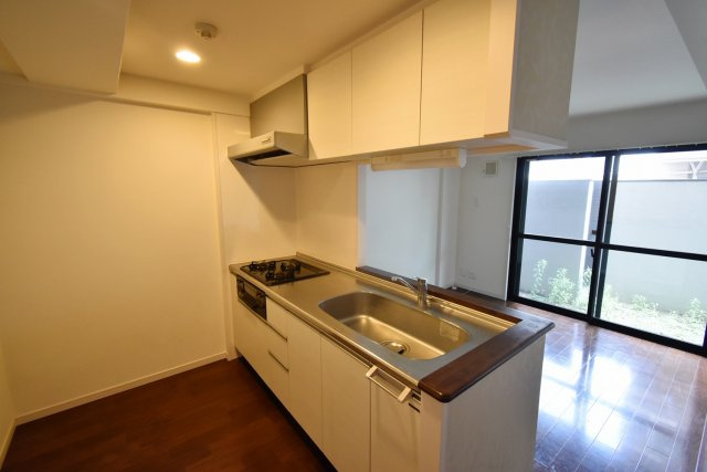 ブライロード西宮のキッチン|別部屋イメージ