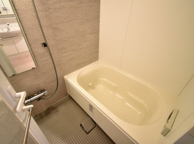 ブライロード西宮の浴室|別部屋イメージ