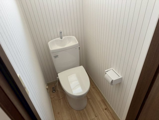 静岡県掛川市　戸建てのトイレ