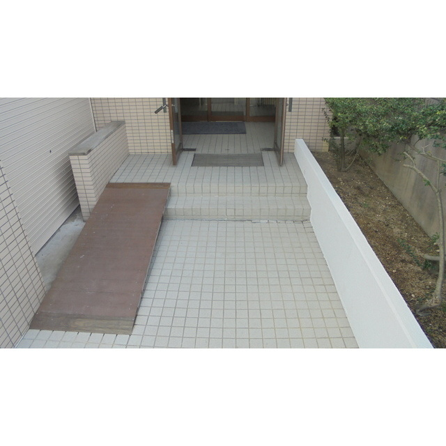 福岡市博多区那珂５丁目の賃貸マンションのロビー
