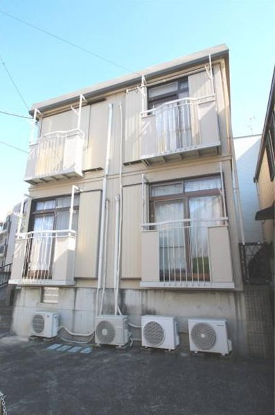 ジュネス・エフ