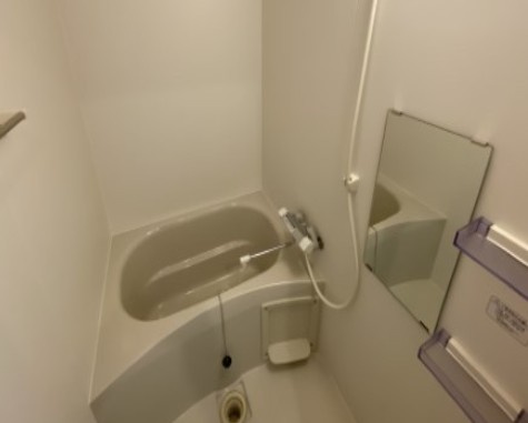 ジーメゾン大宮日進イーストの浴室