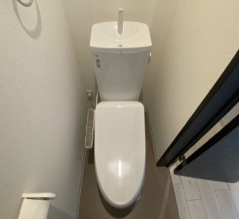 ジーメゾン大宮日進イーストのトイレ