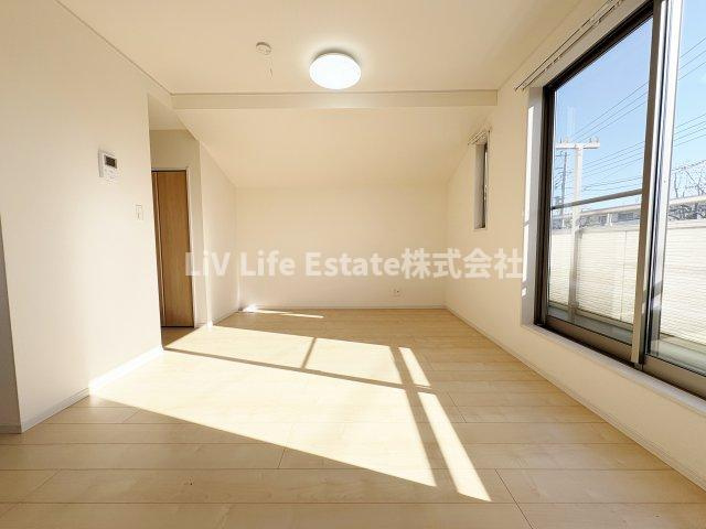 西東京市ひばりが丘４丁目貸家の居間・リビング