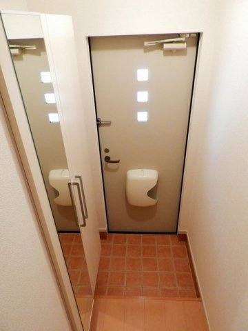 フォレスト　光　Ⅰの玄関