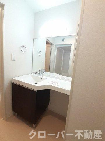 サン　ルミエール３の洗面所