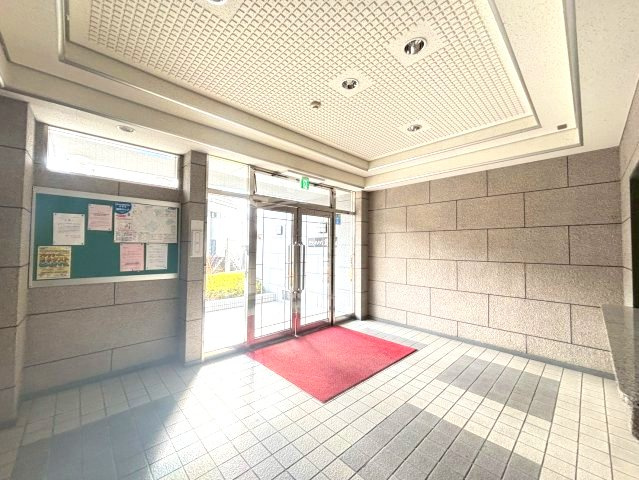 グランドメゾン津々山台のロビー