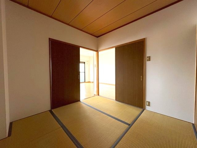 グランドメゾン津々山台の和室