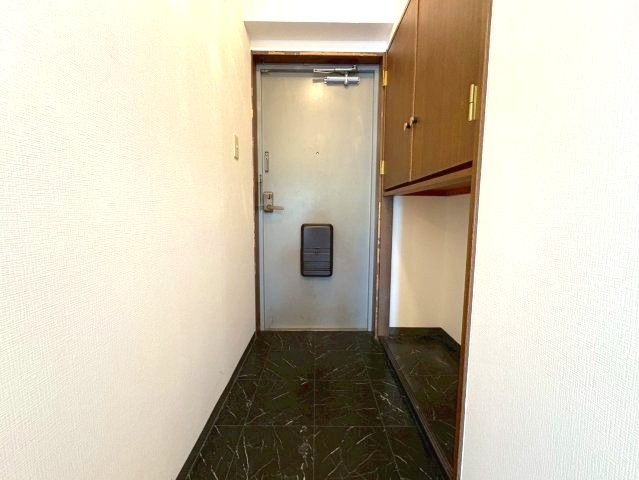 グランドメゾン津々山台の玄関