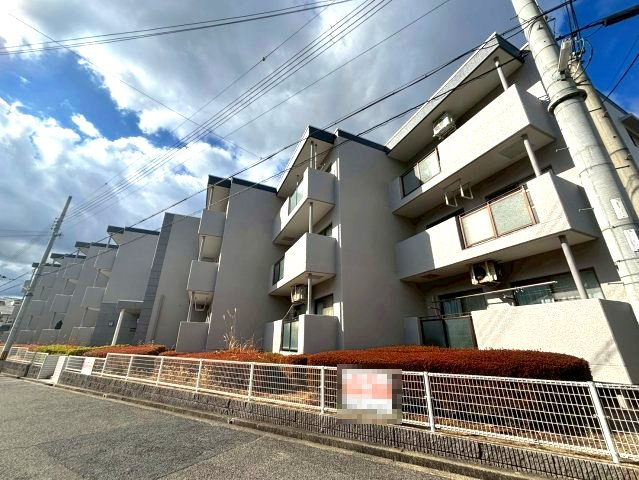 グランドメゾン津々山台の外観