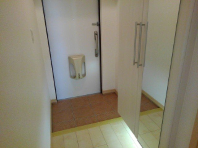 コート　アプルーバル　ネオの玄関