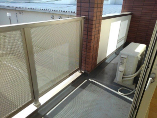 コート　アプルーバル　ネオのバルコニー