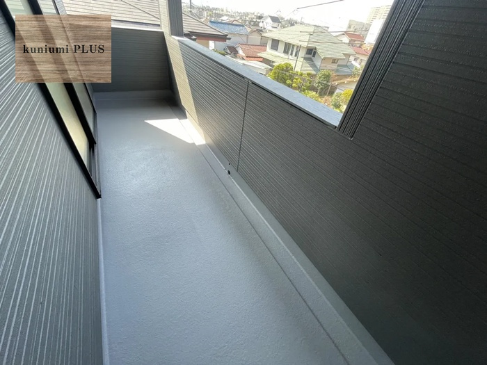 枚方市香里ケ丘8丁目　2号棟のバルコニー