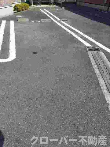 サンハローＤの駐車場