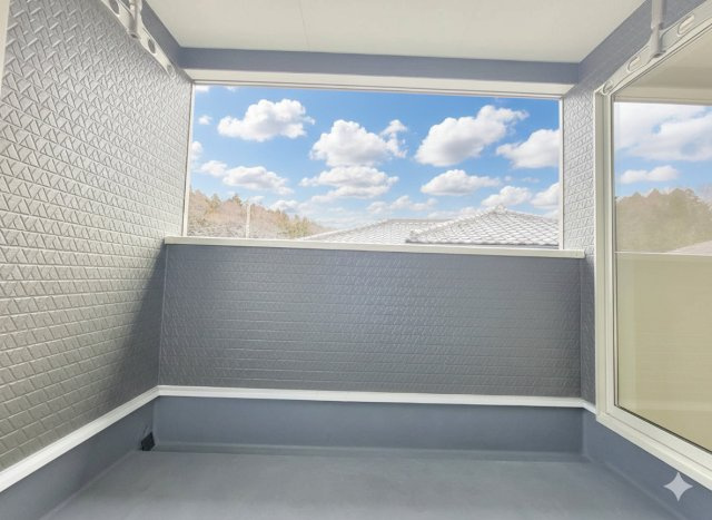 【Cradle garden】宇都宮市中岡本町 第10のバルコニー|〇2号棟　インナーバルコニー〇
趣味のスペースとしても利用できる広いインナーバルコニーです。
※2026年2月撮影