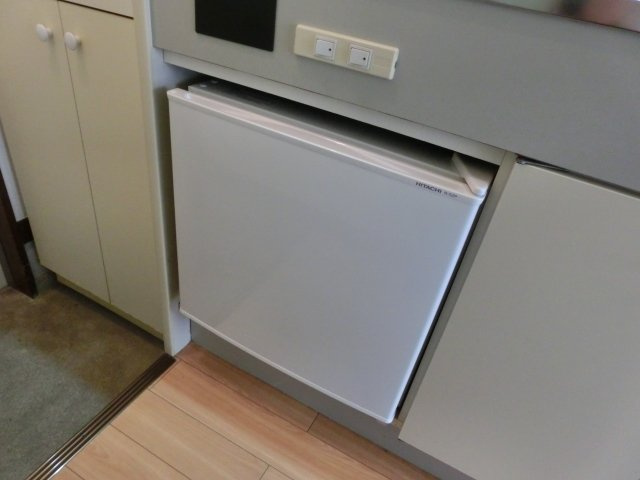 フェアリー一ツ橋のキッチン|冷蔵庫付です