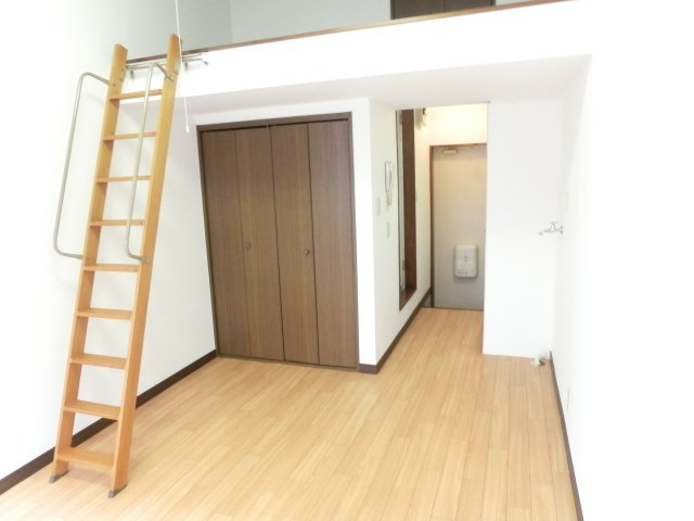 フェアリー一ツ橋の収納|クローゼットがあります