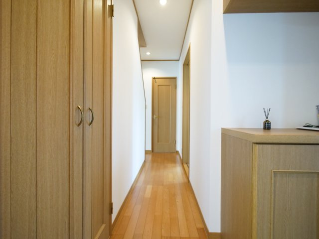 津高戸建の玄関