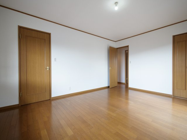 津高戸建の内装