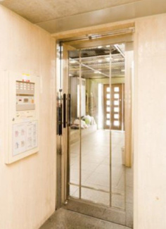 【エントランス】