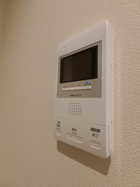 へーベルメゾン元町のセキュリティ|来客者が確認できるTVモニターホン
