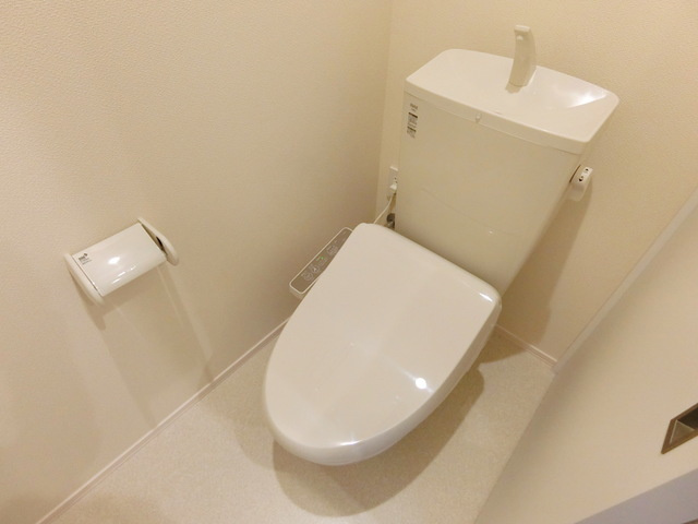 へーベルメゾン元町のトイレ|★温水洗浄便座付トイレ★