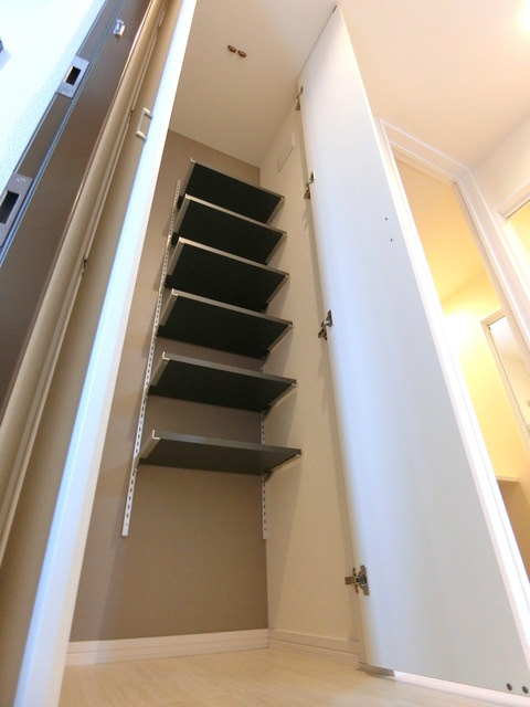 へーベルメゾン元町の収納|★玄関収納スペース★