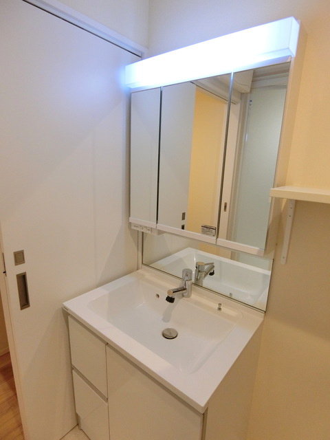 へーベルメゾン元町の洗面所|★独立洗面台★