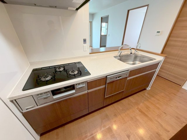 ローレルコート西大寺南町のロビー