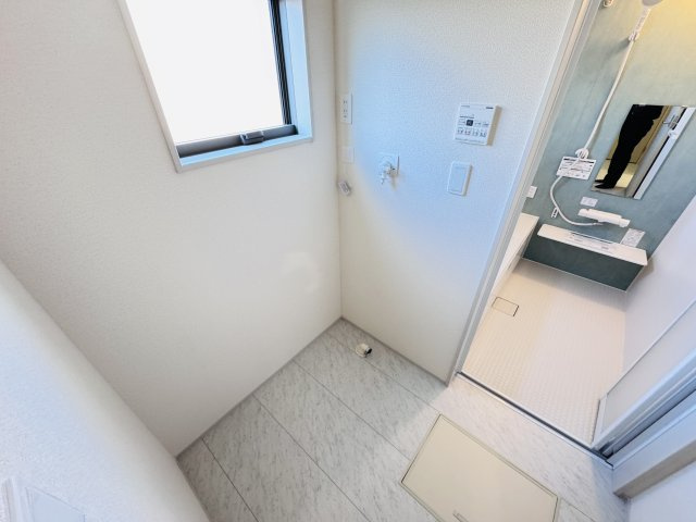 柏市しいの木台４丁目新築戸建【高柳西小学校：6分】のランドリースペース|洗濯機置き場