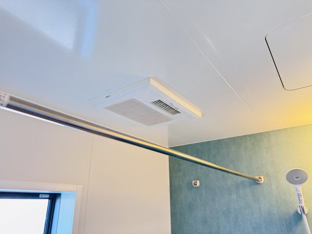 柏市しいの木台４丁目新築戸建【高柳西小学校：6分】の冷暖房・空調設備|雨の日も安心の浴室乾燥機つき