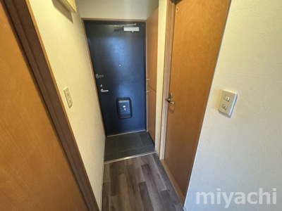 【玄関】 | クリスタルハイツⅡ