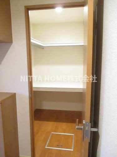 シャーメゾン楽音寺Ｂの収納|各部屋に大きなクローゼットが付いています(^^♪