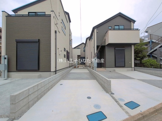『八王子市新築戸建て』八王子市北野町537-6【仲介手数料無料】　６期の前面道路含む現地写真|～仲介手数料無料☆八王子ひなた不動産～八王子市北野町　新築戸建て