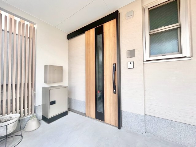 練馬区氷川台1丁目　中古戸建の外観|2025.01.26撮影

現地ご見学希望・資料請求などお気軽にお問い合わせ下さい！
03-5990-5201