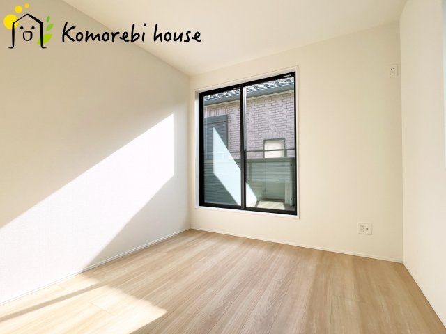 伊奈町小室　10期　新築一戸建て　グラファーレ　01の洋室|明るい洋室です