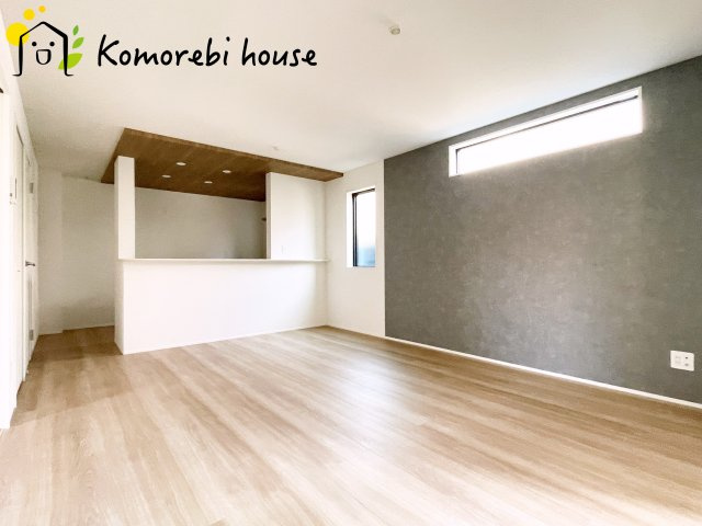 伊奈町小室　10期　新築一戸建て　グラファーレ　01の居間・リビング|おしゃれなリビングです