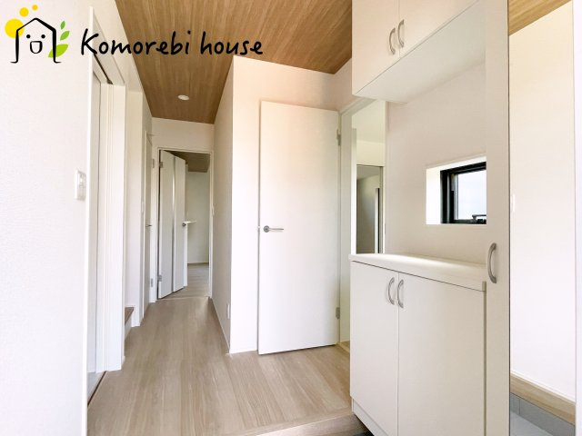 伊奈町小室　10期　新築一戸建て　グラファーレ　01のその他|廊下です