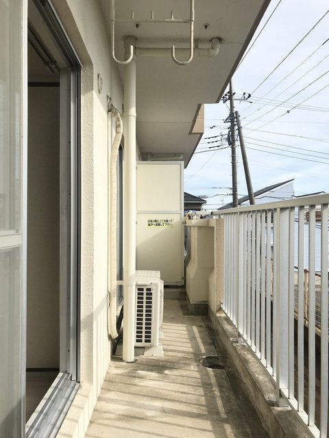 スクエア西部のバルコニー