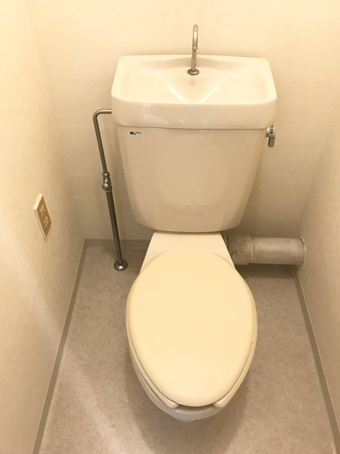 スクエア西部のトイレ