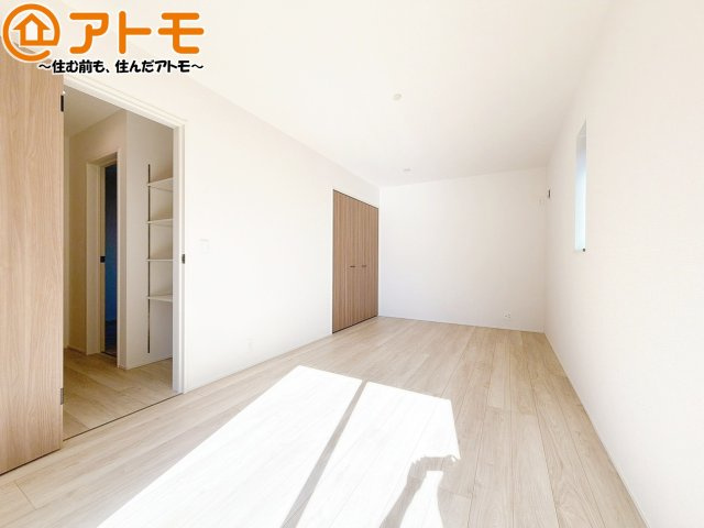 【寝室】 | 焼津市下小田中町第1期　新築戸建　7号棟 | 収納スペースもしっかり確保したお部屋は、収納家具の数も減らせるのでお部屋を広く使えます！