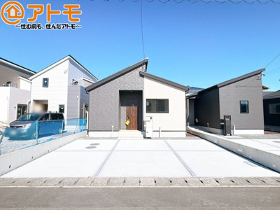 【駐車場】 | 焼津市下小田中町第1期　新築戸建　7号棟 | 3台の駐車スペースです♪