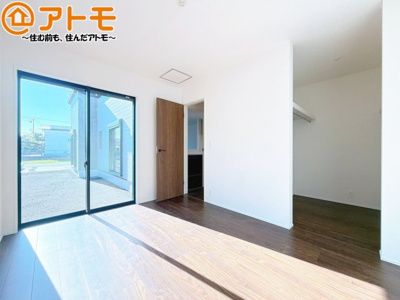 【寝室】 | 焼津市下小田中町第1期　新築戸建　8号棟 | 毎日すごす部屋の広さや陽当りも気になるポイントですね！現地で体感してみてください♪