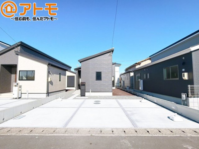 【駐車場】 | 焼津市下小田中町第1期　新築戸建　8号棟 | 3台の駐車スペースです♪