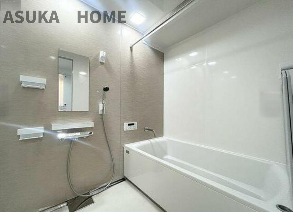 グランシティ横濱保土ヶ谷の浴室|1日の疲れを癒す広いバスルームです。