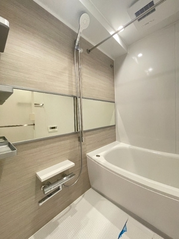 新品家具付きマンション月島12(KaGood東京)の浴室|ゆったり過ごせるお風呂です