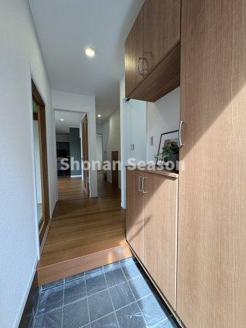 【玄関】 | 履物が雑多にならず、玄関がスッキリ片付く「シューズＢＯＸ」