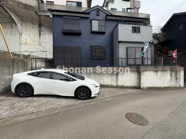 【駐車場】 | 駐車スペース広く、バイク・自転車置場にもピッタリです♪