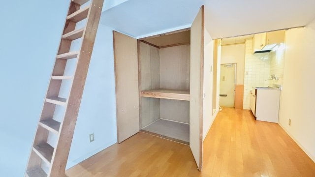 筑紫野市紫１丁目のアパートの収納